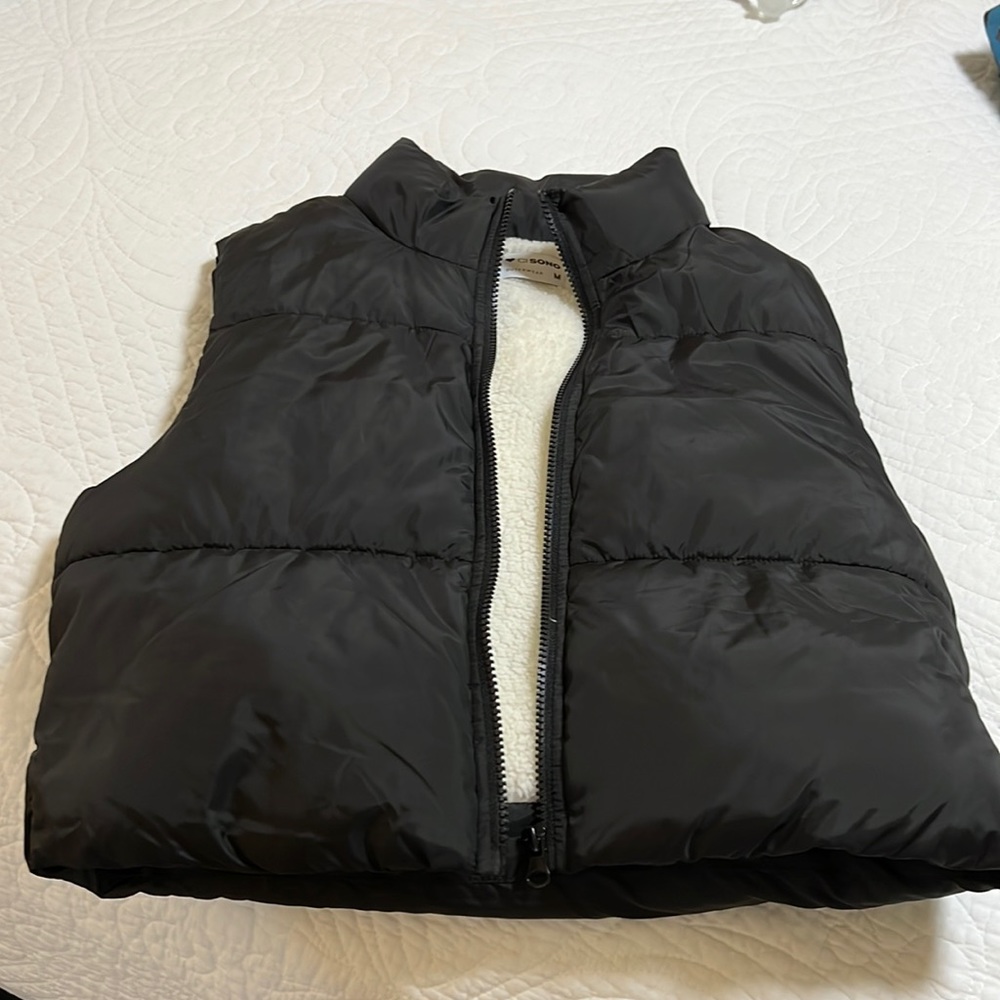 CiSono puffer vest like new